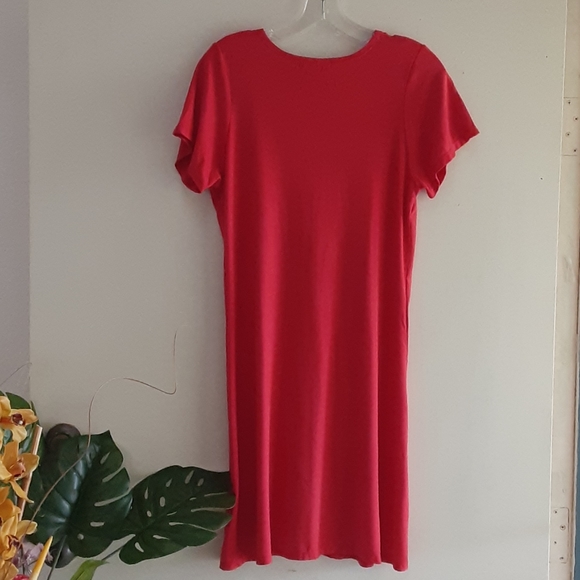 🆕️Zen-Knits Medium Red Short Sleeves VNeck Dress - Picture 2 of 10